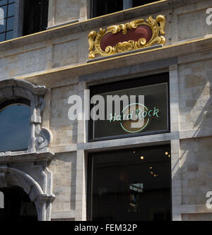 Bruxelles, Belgique - 10 juillet 2015 : Hard Rock Cafe logo sur le hard rock cafe de bruxelles Banque D'Images