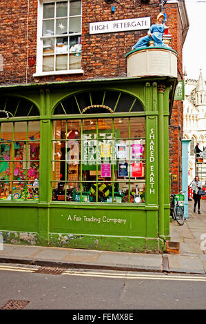 Terre partagée boutique, High Petergate, York Banque D'Images