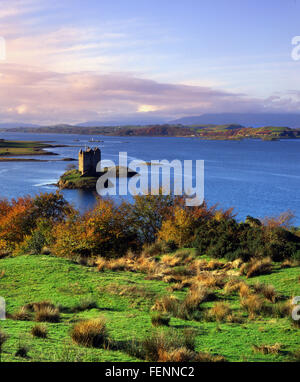 Voir l'automne de Château de Stalker, Appin, Argyll Banque D'Images