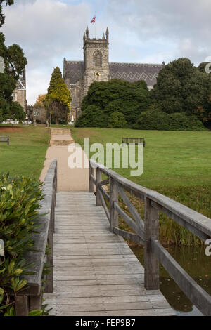 Église dans l'enceinte de l'Ashdown Park Hotel Banque D'Images