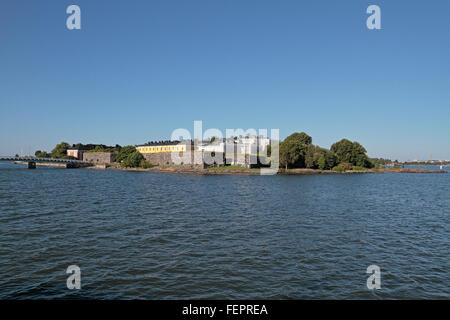 L'île de Pikku Mustasaari, partie de l'île forteresse de Suomenlinna à Helsinki, en Finlande. Banque D'Images