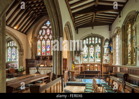 Intérieur de l'église All Saints à Lindfield, West Sussex, Angleterre. Banque D'Images