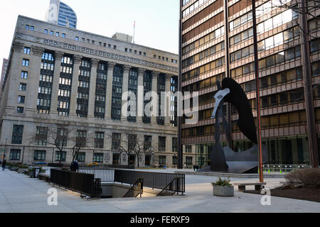 La Daley Plaza avec Picasso statue en face de l'Hôtel de Ville sur un matin d'hiver à Chicago, Illinois. Banque D'Images