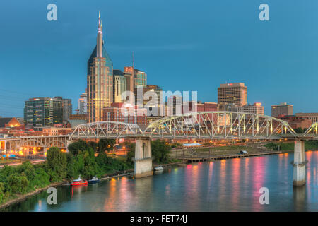 Une vue sur l'horizon pendant le crépuscule du matin à Nashville, Tennessee. Banque D'Images