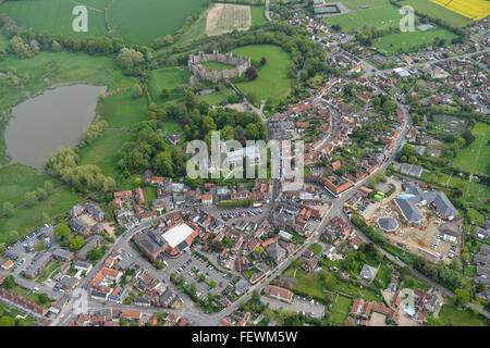 Une vue aérienne de la ville de Suffolk Framlingham Banque D'Images