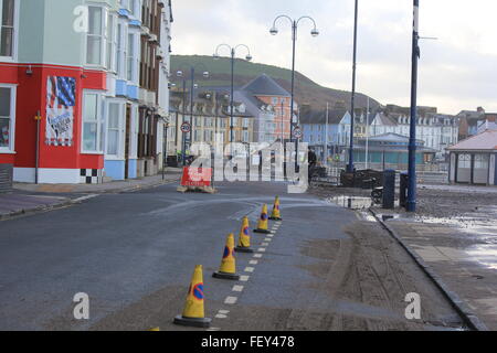 Aberystwyth, Pays de Galles, Royaume-Uni. 9 Février, 2016. Météo britannique. La suite d'une grande tempête la "grande nettoyer" Crédit : mike davies/Alamy Live News Banque D'Images