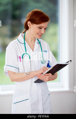 Portrait of Nurse smiling Banque D'Images