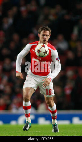 Londres, ANGLETERRE - 04 NOVEMBRE 2014 : au cours de l'UEFA Champions League correspondre entre Arsenal à partir de l'Angleterre et l'Anderlecht de Belgique a joué à l'Emirates Stadium. Banque D'Images