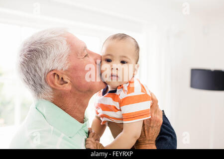 Man avec son petit-fils Banque D'Images