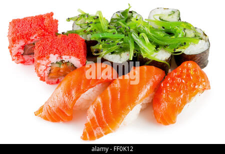 Rouleaux de sushi et isolé sur le fond blanc. Banque D'Images