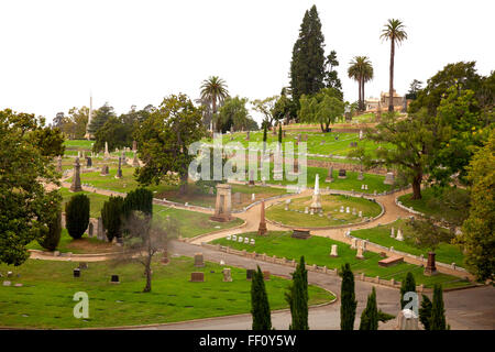 Avis de Mountain View Cemetery dans le Piémont près de Oakland California. Banque D'Images