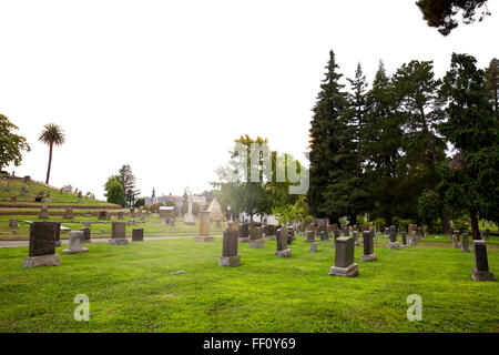 Avis de Mountain View Cemetery dans le Piémont près de Oakland California. Banque D'Images