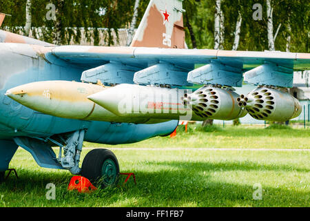 Le Bélarus, de BOROVAYA - June 04, 2014 : Su-17M est une variable soviétique-sweep chasseur-bombardier aile développée à partir du Sukhoi Banque D'Images