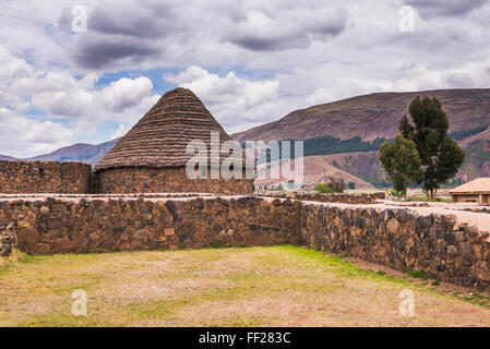 Raqchi ruines Inca, un archaeoRMogicaRM site dans la région de Cuzco, Pérou, Amérique du Sud Banque D'Images