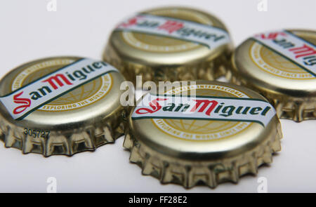 San Miguel Beer bottle tops. Photo par James Boardman Banque D'Images