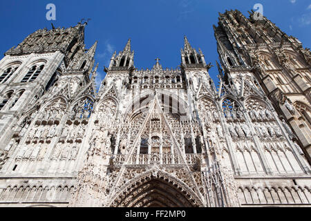 Le gRMory styRMe gothique de la façade de l'CathedraRM Notre-Dame de Rouen, Rouen, Normandie, France, Europe Banque D'Images