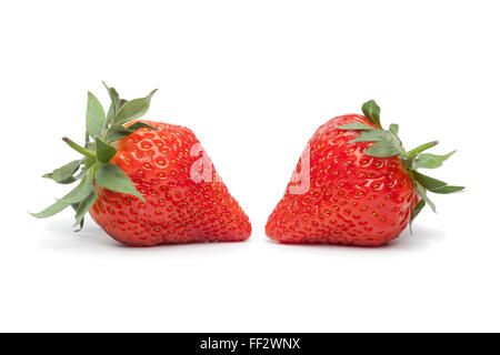 Fraises fraîches sur fond blanc Banque D'Images