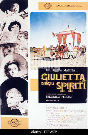 Giulietta Degli Spiriti - Affiche de film italien d'origine Banque D'Images