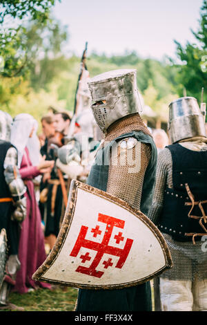 MINSK - Juillet 19 : Warrior Knight participant de VI festival de la culture médiévale 'Notre' Grunwald, dédié à 604 anniversaire de Ba Banque D'Images