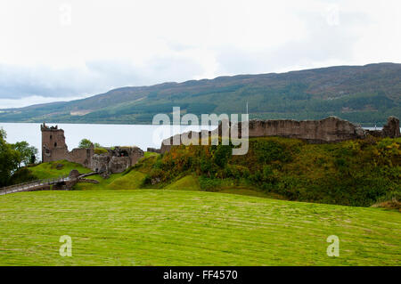 Le Château d'Urquhart - Loch Ness - Ecosse Banque D'Images