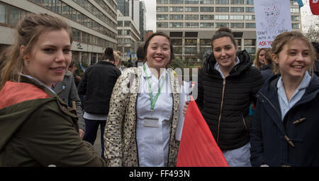 Londres, Royaume-Uni. 10 Février, 2016. Les médecins sur la ligne de crédit : Ian Davidson/Alamy Live News Banque D'Images