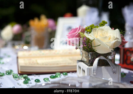 Décoration d'une table de mariage, à l'extérieur de Perse Banque D'Images