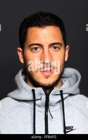 Londres, Royaume-Uni. 10 Février, 2016. Eden Hazard de Chelsea et de la Belgique vu dans une salle portrait séance photo. Credit : Action Plus Sport Images/Alamy Live News Banque D'Images