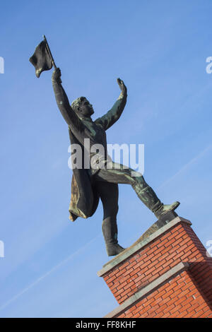 Statue de l'ère communiste hongrois de capitaine de l'Armée Rouge né dans le Memento Park Steinmetz, Budapest, Hongrie Banque D'Images