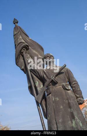 L'Armée rouge de l'ère communiste statue Soldat (1947) dans le Memento Park, Budapest, Hongrie Banque D'Images