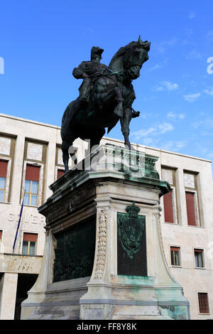 Statue de Vittorio Emanuele II par Augusto Rivalta, ville de Livourne, Toscane, Italie, Europe. Banque D'Images