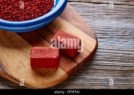Assaisonnement à l'achiote à partir de graines de rocou populaires au Mexique pour mariner Banque D'Images