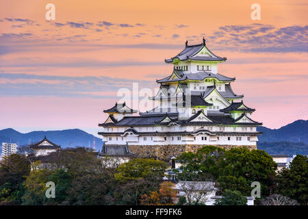 Himeji, Japon crépuscule à Himeji Castle. Banque D'Images