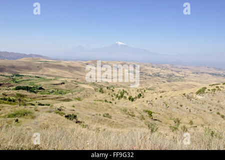 Le mont Ararat (Turquie) vue depuis la route de Garni (Arménie) Banque D'Images