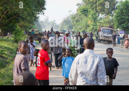 Street view à Kiwanja, Rutshuru, Nord Kivu, République démocratique du Congo, RDC, Afrique Centrale Banque D'Images