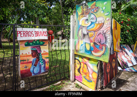 Peintures naïves. Las Terrenas. La péninsule de Samana. République dominicaine. West Indies. Caraïbes Banque D'Images