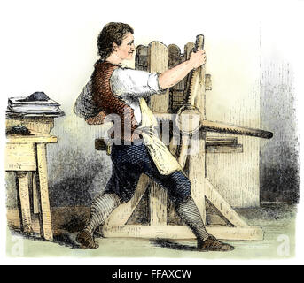 BENJAMIN FRANKLIN (1706-1790). /NAmerican imprimeur, éditeur, scientifique, inventeur, homme d'État et diplomate. Franklin au travail dans son atelier d'impression : gravure sur bois, 1852. Banque D'Images