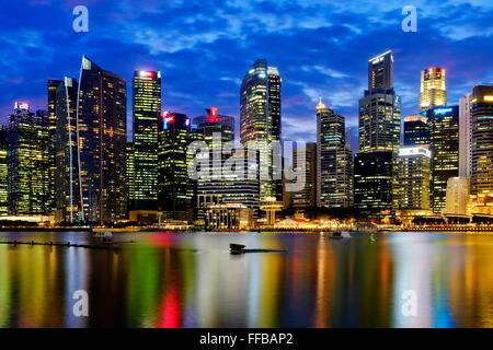 Vue sur le centre-ville de core à partir de la Marina Bay, Singapour Banque D'Images