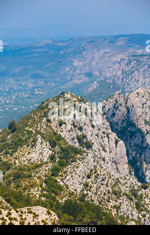 Beau paysage des Gorges du Verdon dans le sud-est de la France. Provence-Alpes-Cote d'Azur. Banque D'Images