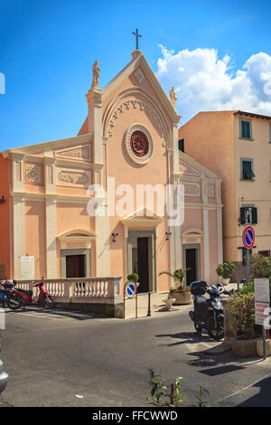 PORTOFERAIO, ILE D'Elbe, ITALIE - circa 2011, août : Rues de Portoferraio Banque D'Images