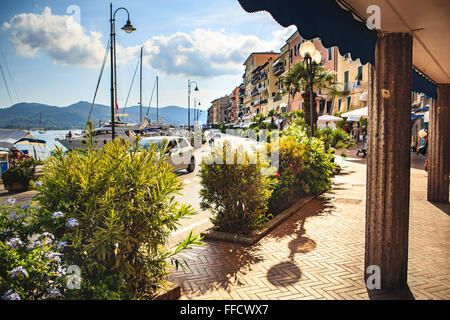 PORTOFERAIO, ILE D'Elbe, ITALIE - circa 2011, août : Rues de Portoferraio Banque D'Images