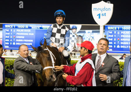 Meydān, 11 février, 2016. Pat Dobbs manèges Rivière polaires pour win UAE 1000 guinées pour Trainer Doug Watson à Meydan dans la Coupe du Monde de Dubaï Carnival Crédit : Tom Morgan/Alamy Live News Banque D'Images