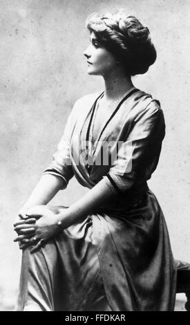 GABRIELLE Coco Chanel n 1883 1971 Couturier français Dessin Photo Stock Alamy