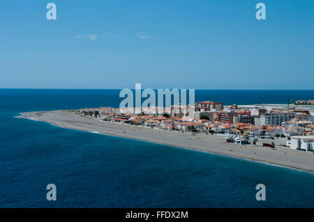 L'Europe, Espagne, Andalousie, au-dessus de la plage de Calahonda Banque D'Images