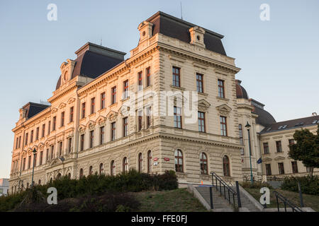 Bâtiment de cour de district de la ville de Pilsen (Plzen), région de la Bohême en République Tchèque Banque D'Images