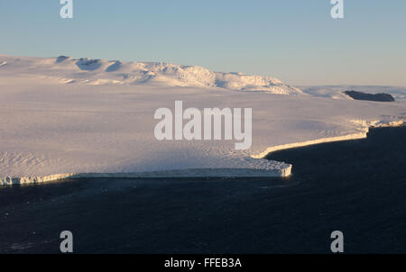 (160212) -- 'XUELONG' BRISE-GLACE, le 12 février 2016 (Xinhua) -- Photo prise le 6 février 2016 montre paysage sur la mer de Ross en Antarctique. Le brise-glace chinois Xuelong' ou ', Snow Dragon, atteint la mer de Ross à la recherche scientifique. (Xinhua/Zhu Jichai) (DHF) Banque D'Images