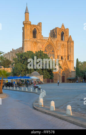 Lala Mustafa Pacha Mosquée, anciennement la Cathédrale Saint Nicolas, Famagusta, Chypre du Nord Banque D'Images