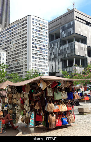 Les étals de marché dans l'Avenida Rio Branco, zone centro, Rio de Janeiro, Brésil Banque D'Images