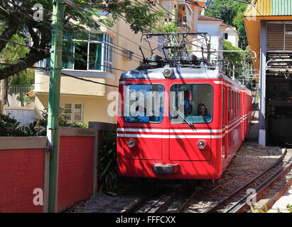 Le train à crémaillère sur le Corcovado Corcovado, l'un des monuments de Rio de Janeiro, Brésil Banque D'Images