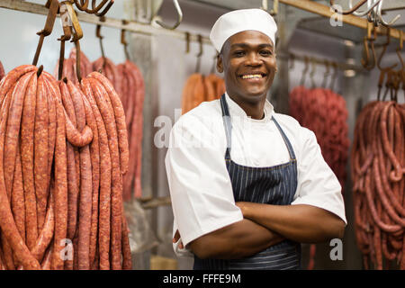 Beau propriétaire dans l'abattoir boucherie Africaine Banque D'Images