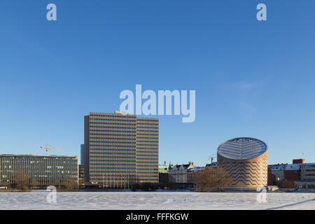 Copenhague, Danemark - janvier 21, 2016 : lac gelé en face du Planétarium Tycho Brahe sur une journée d'hiver. Banque D'Images